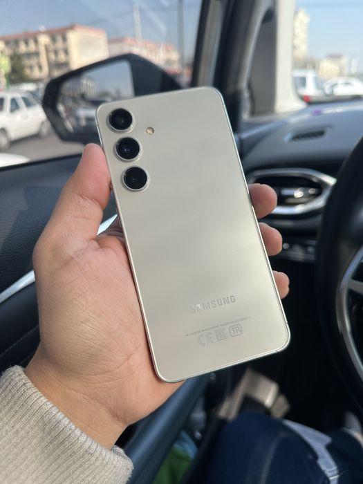 Samsung S24 8/128Gb ideal