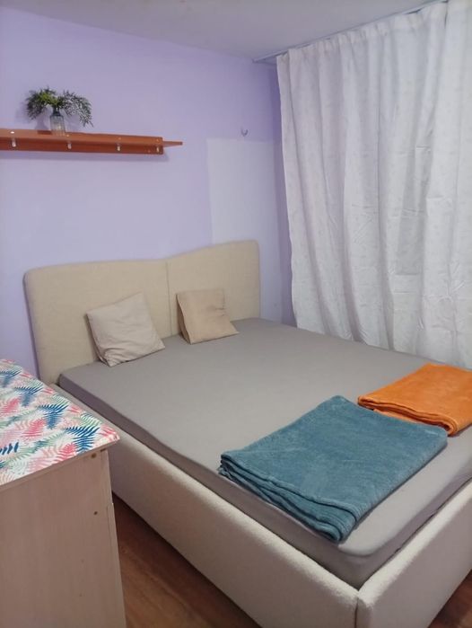 Închiriez apartament