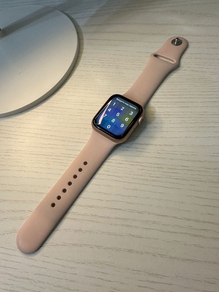 Продаются Apple Watch 6