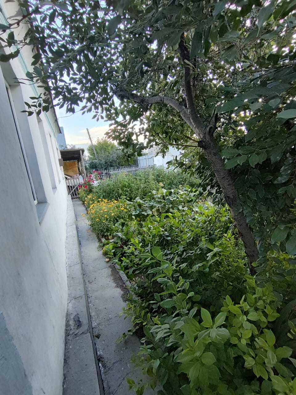 Ухоженный дом с участком 6 сот.  Соцгород.  Все рядом. Торг.