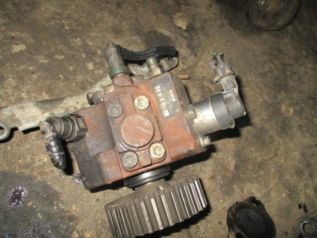 Pompa inalta injectie motorina Ford Focus 2 motor 1,6 diesel TDCI