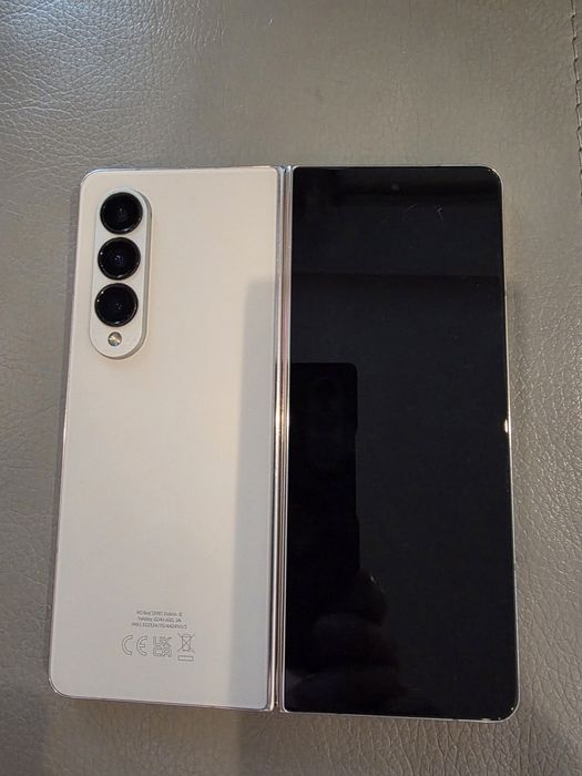 Samsung Z Fold 4