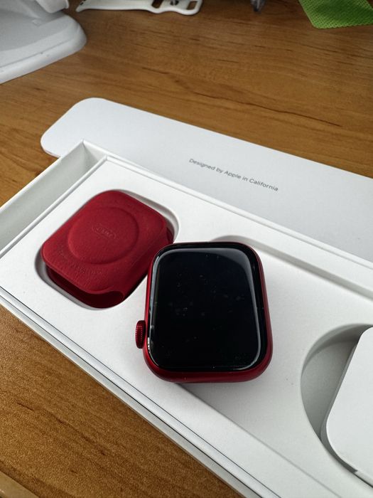 Apple watch 8, 41mm, red
