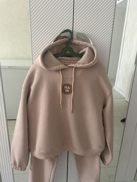 Продам тёплый спортивный костюм