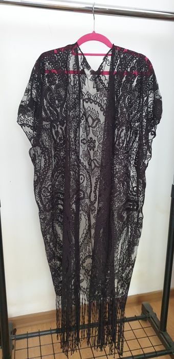 Bolero de plajă din dantelă – elegant, feminin, impecabil