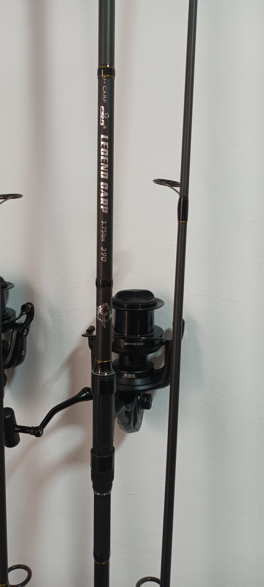 SET 4 Lansete FL LEGEND CARP 3.90 m 3.75 Lbs + 4 Mulinete GH10000