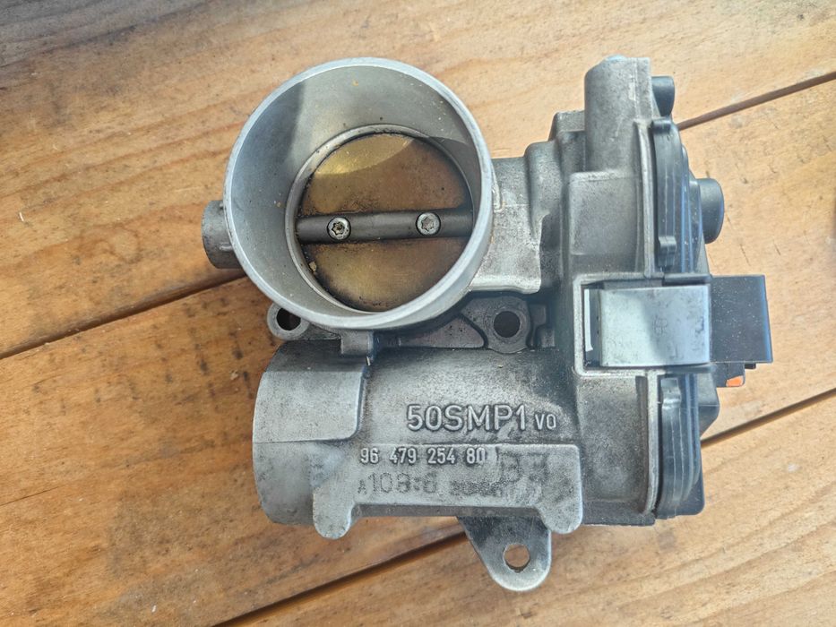 стартер,бобина,шайба,клапан вариятор Peugeot citroen 1.4 16v kfu et3j4