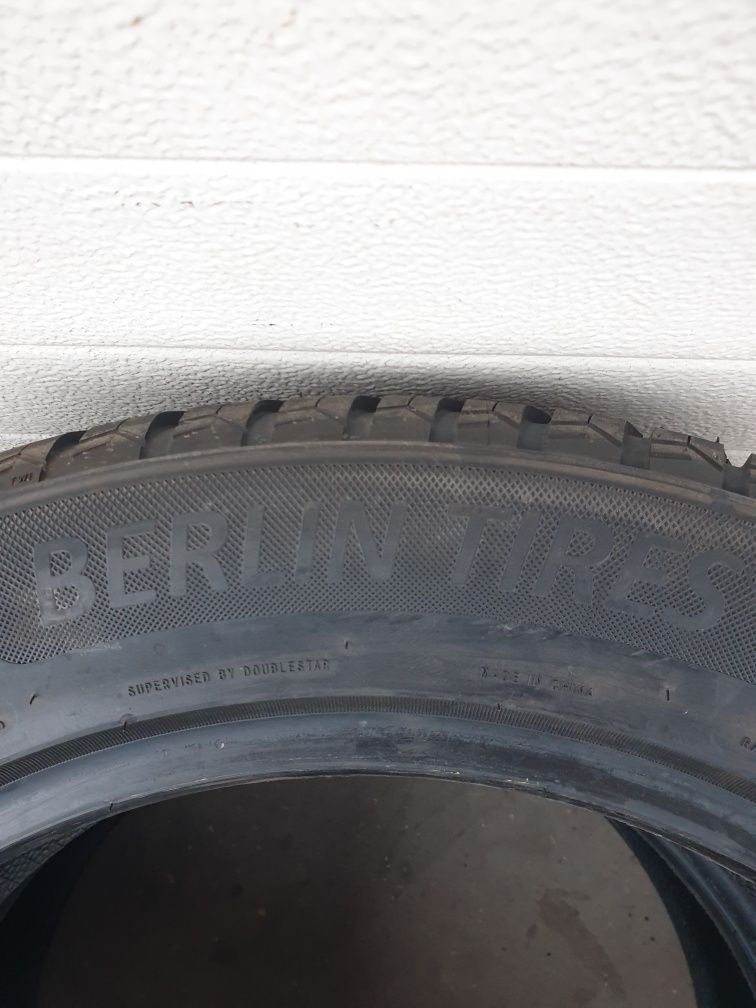 Всесезони гуми 2 броя BERLIN TIRES 4Seasons 235 55 R19 дот 0922