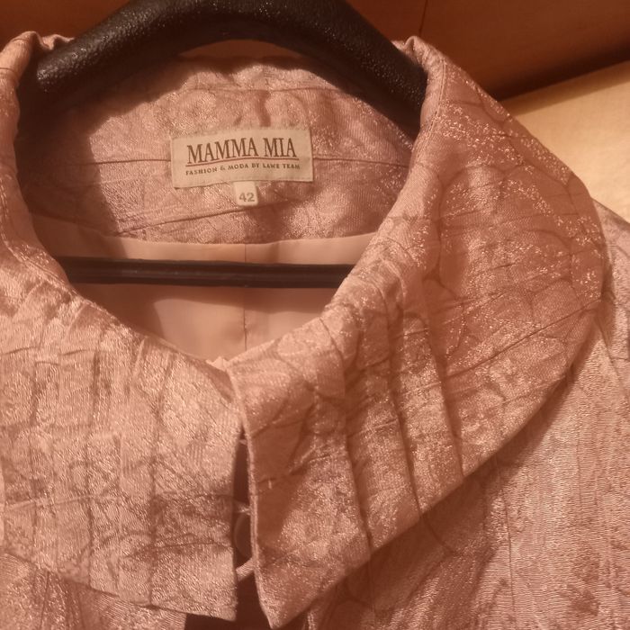 Vând doua rochii cu sacou