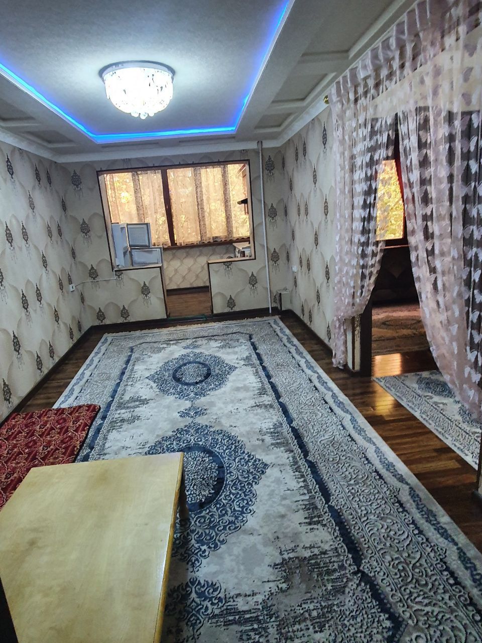Samarqand Shahar Rudakiy kuchasida 2xonali kvartira ijaraga beriladi