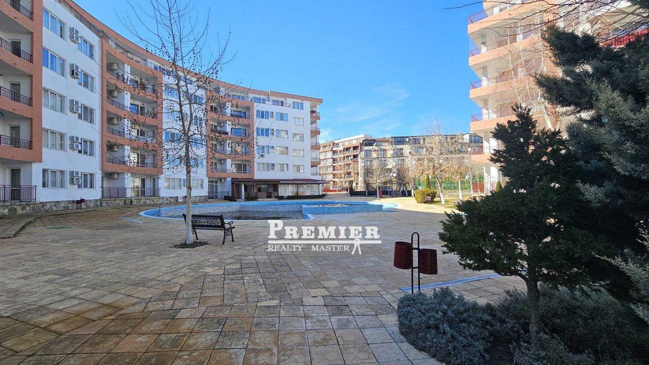 Продава се Двустаен апартамент в к.к. Слънчев бряг - 80 кв.м за 1375 €/кв.м - Снимка #14