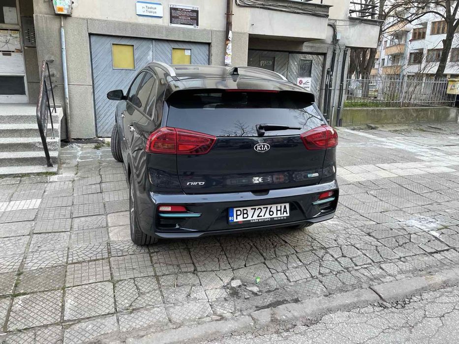 Kina Niro EV 2021 с гаранция към кия до 2028 г  64Кв  батерия 510км