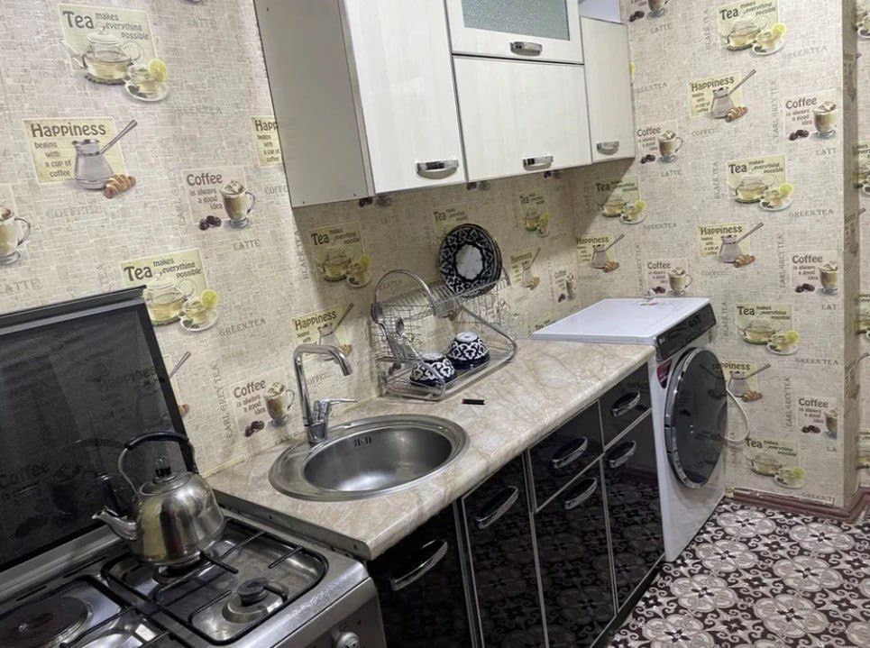 Центр квартира продается  1/2/9   30м2  Ор-р Школа 328. Госпиталка