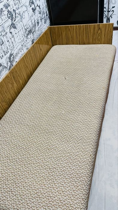 Krovat Divan bir kishilik