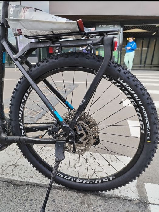 Bicicleta electrica Cube Kathmandu motor Bosch Cx line