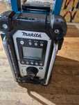 radio santier MAKITA DMR 107