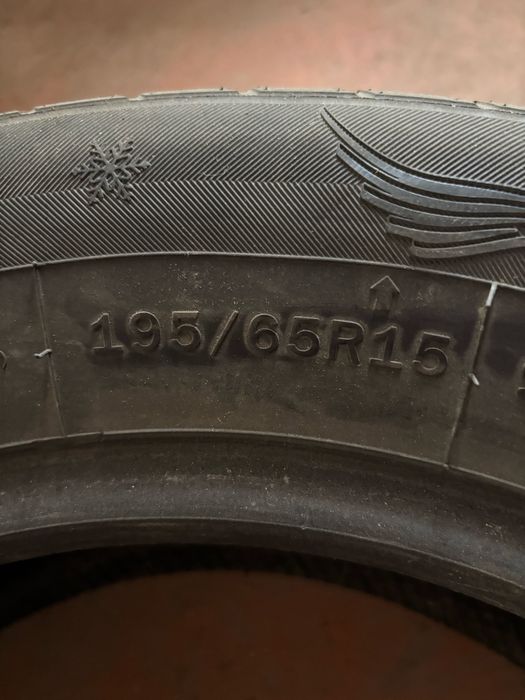 Зимные шины комплект 195.65.R15