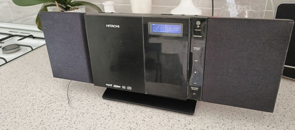 Pentru bucătărie combina Hitachi