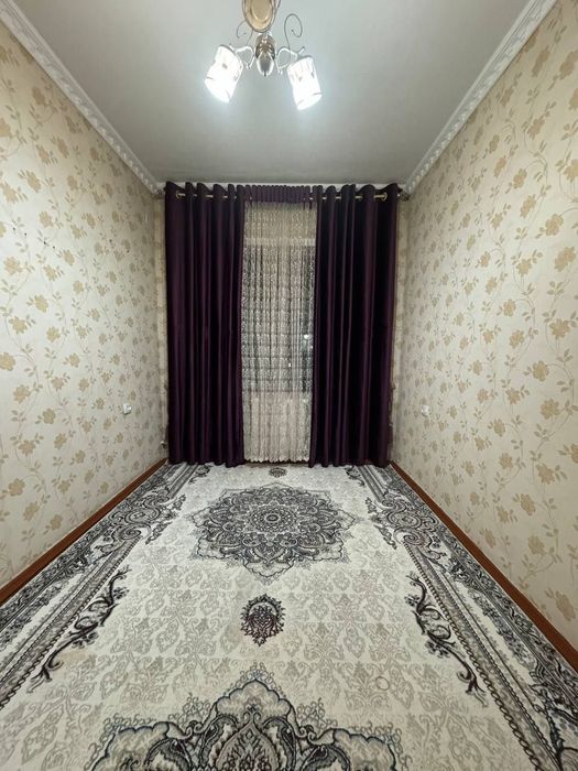 Срочно  Продаётся Мирза Улугбек 5/5/5с мебелью ремонт средний !