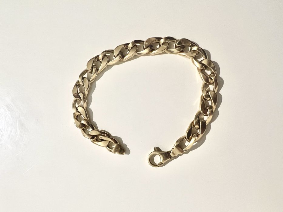 Bratara aur 18K unisex cu un model deosebit