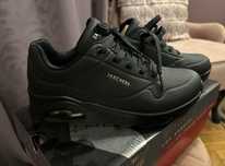 Tenesi Skechers Stand On Air