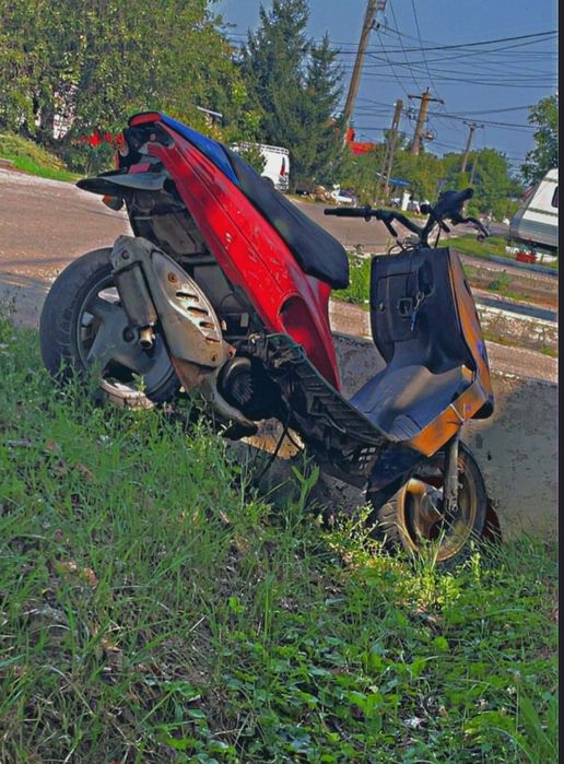 Am spre vânzare un malaguti f12