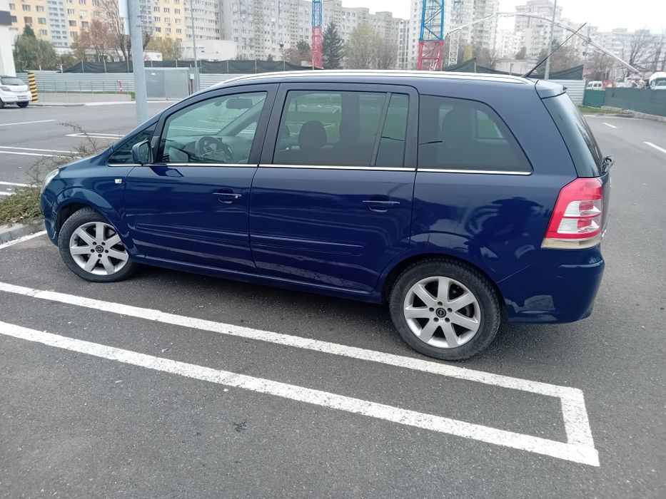 Opel Zafira 7 locuri