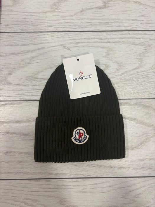 Caciula Moncler Noua