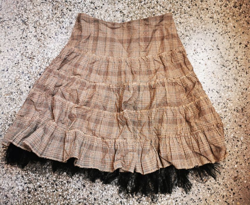 Пола в бежово райе