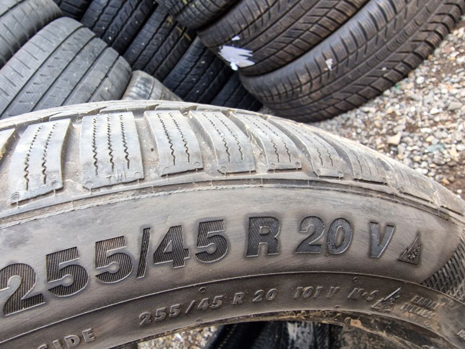Anvelope 255/45R20 marca Continental, M +S, DOT 2023, 7 mm
