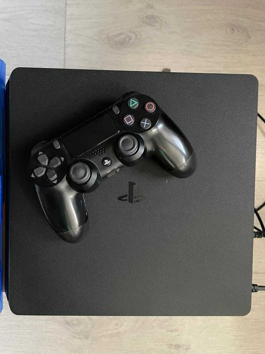 Продам PlayStation 4