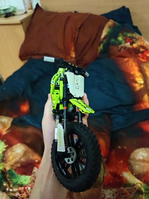 Vând Lego Technic