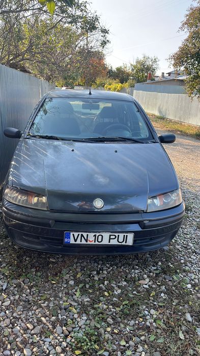 Fiat punto de vanzare.