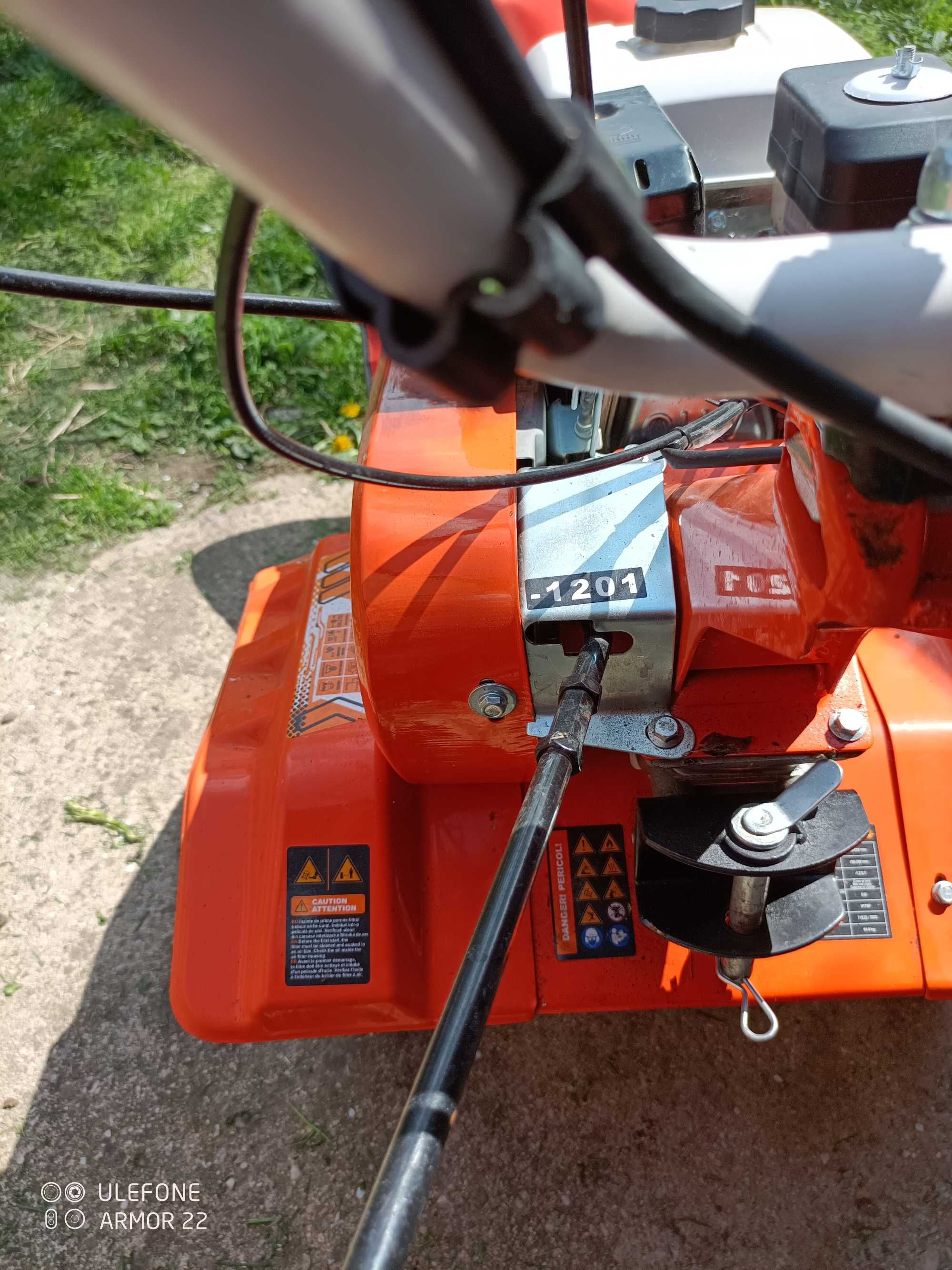 Motocultor Ruris 7 cp cu Sistem Cosit , Reductor , Freze , Roti