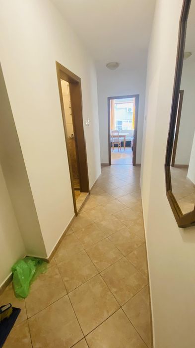 Дава се под наем Тристаен апартамент в Бургас, Център - 80 кв.м за 663 € - Снимка #2