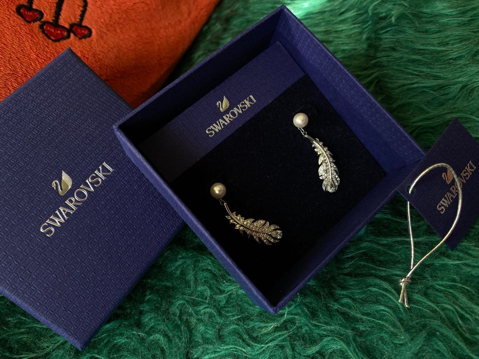 Обеци Swarovski,оригинални ,с кутия