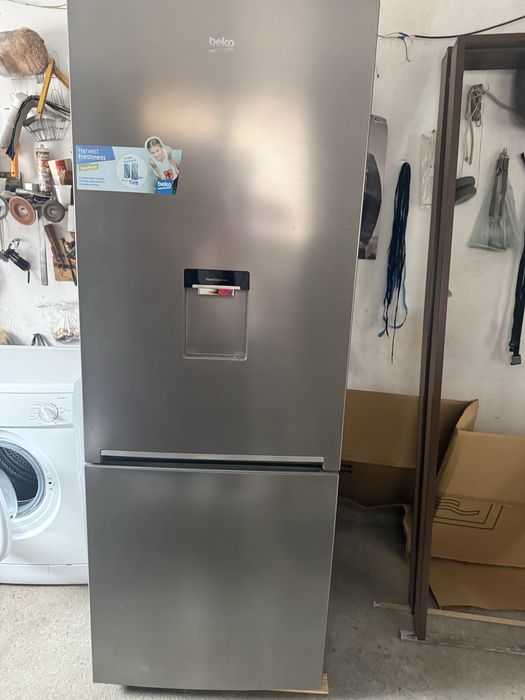 Frigider Beko folosit putin timp