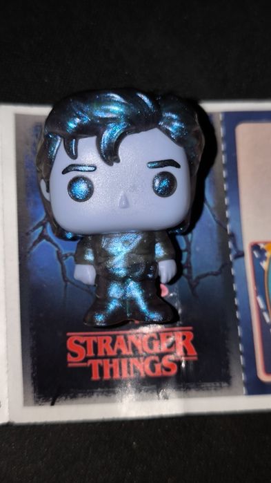 Steve (upside-down) Kinder joy figurina funko pop