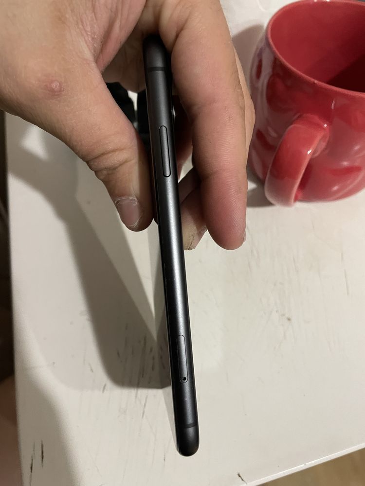 iPhone 11 64GB black