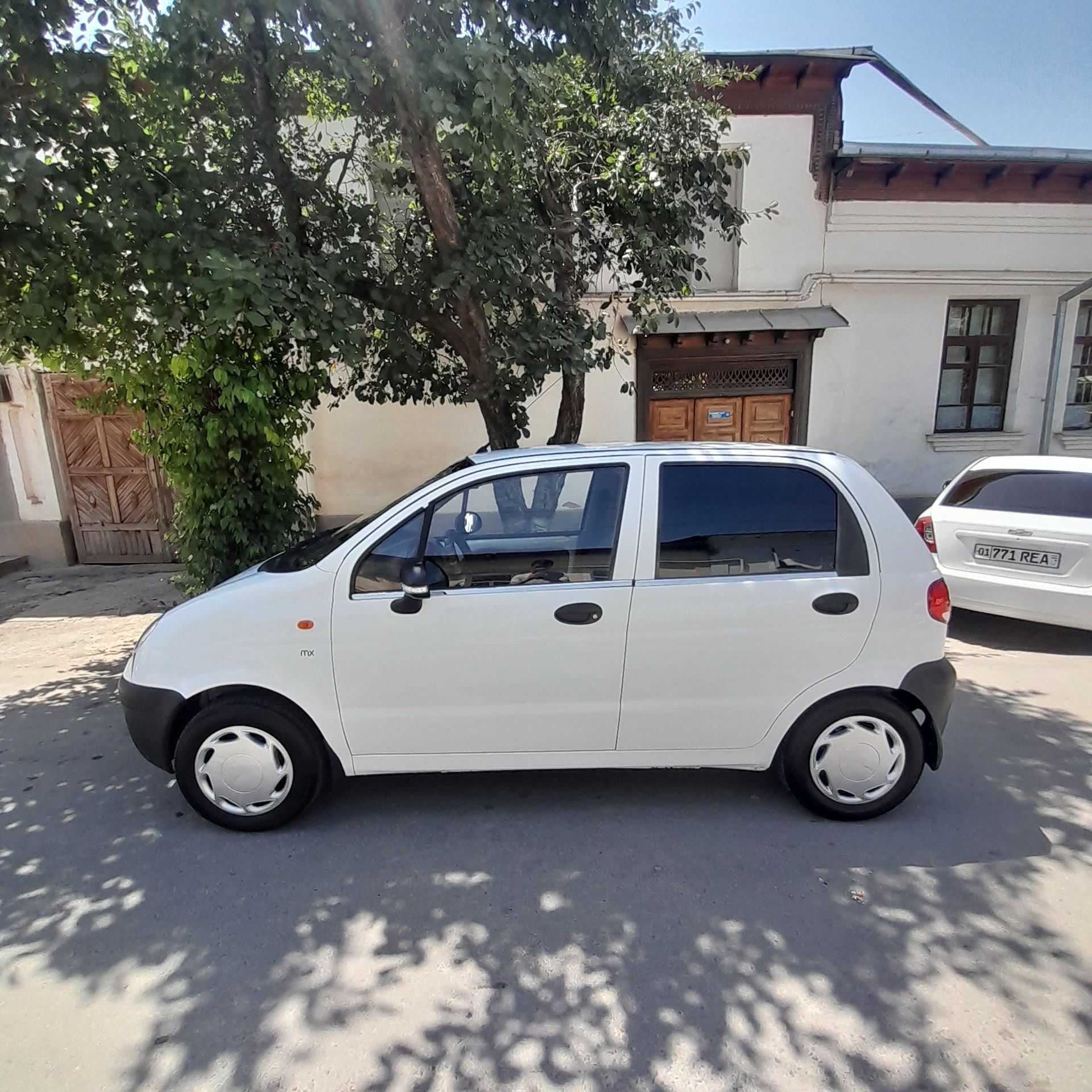 Matiz sotiladi holati zor 3200