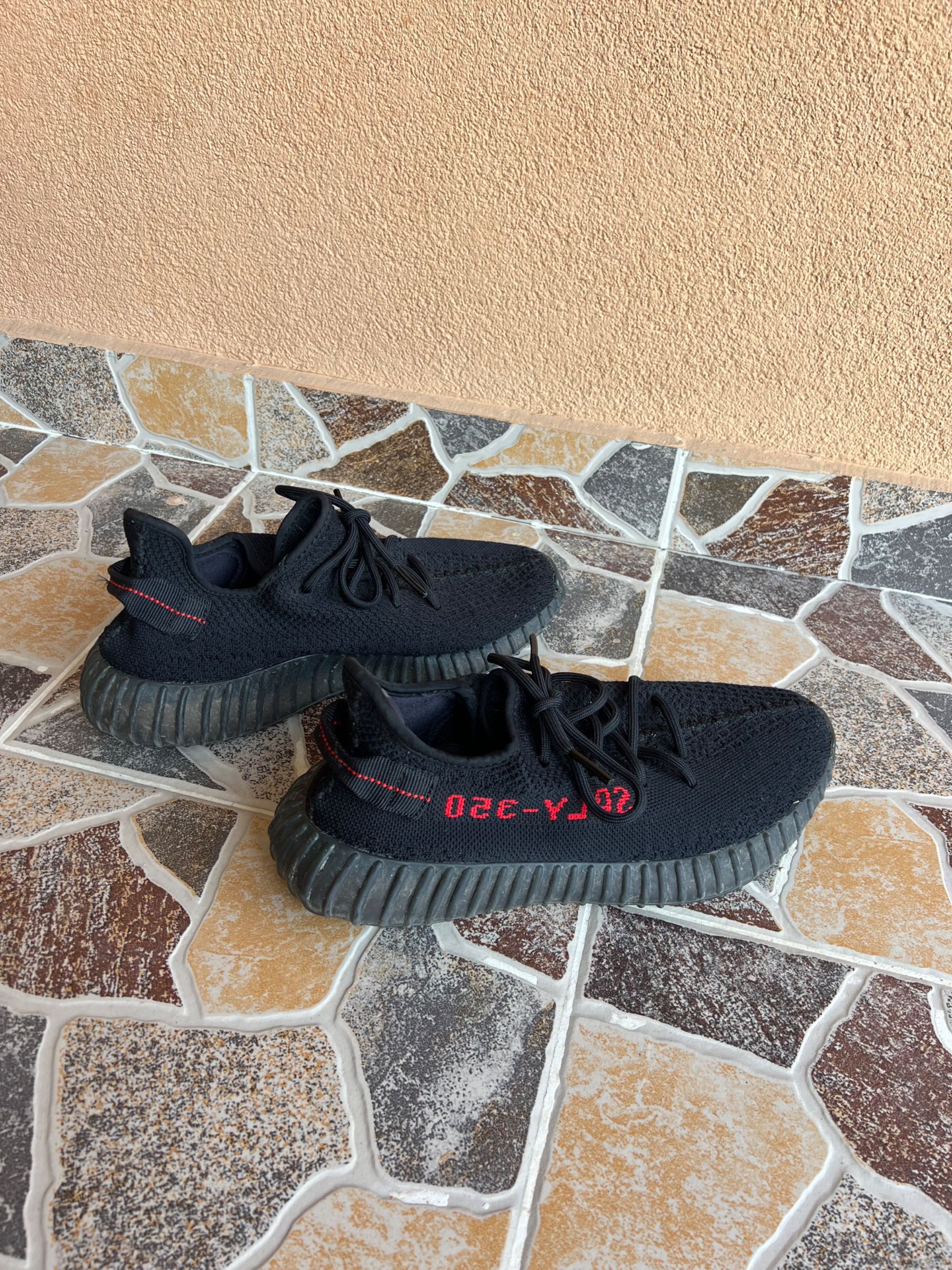 Маратонки Adidas Yeezy
