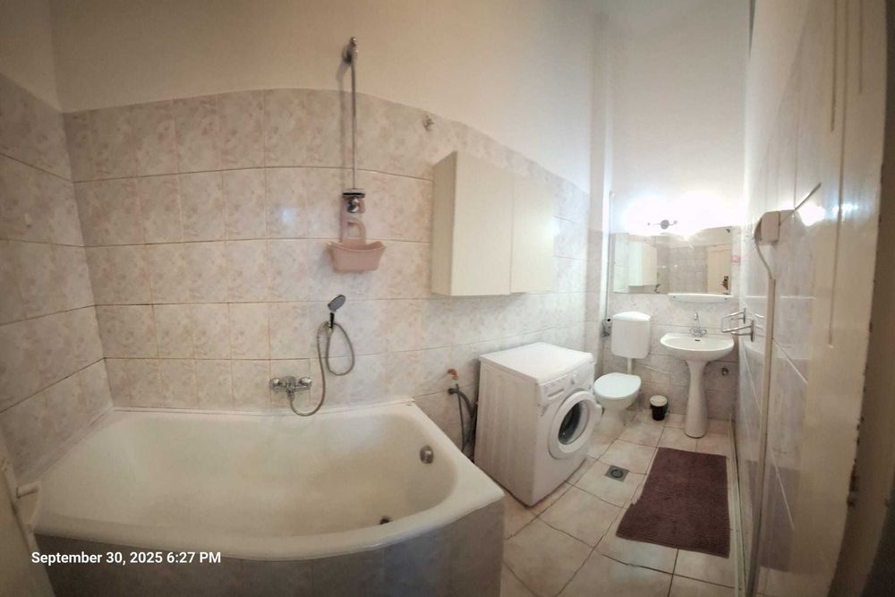 Apartament 3 camere centru (3 room apartment city center)