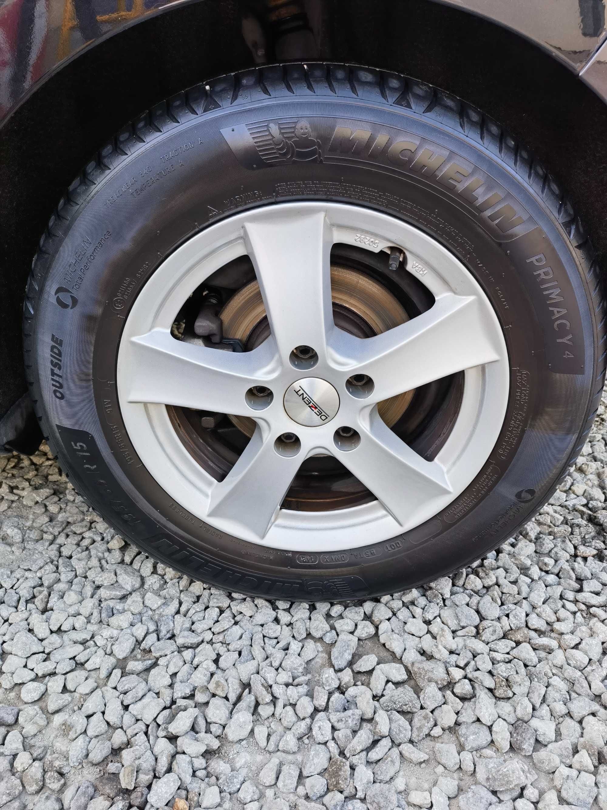 Vând Volkswagen Golf 6 1.6 TDI
