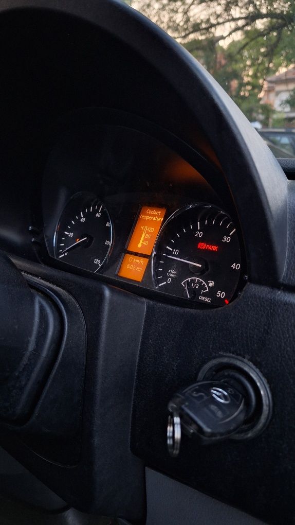 На части! Хладилен Спринтер 313CDI w906 om651