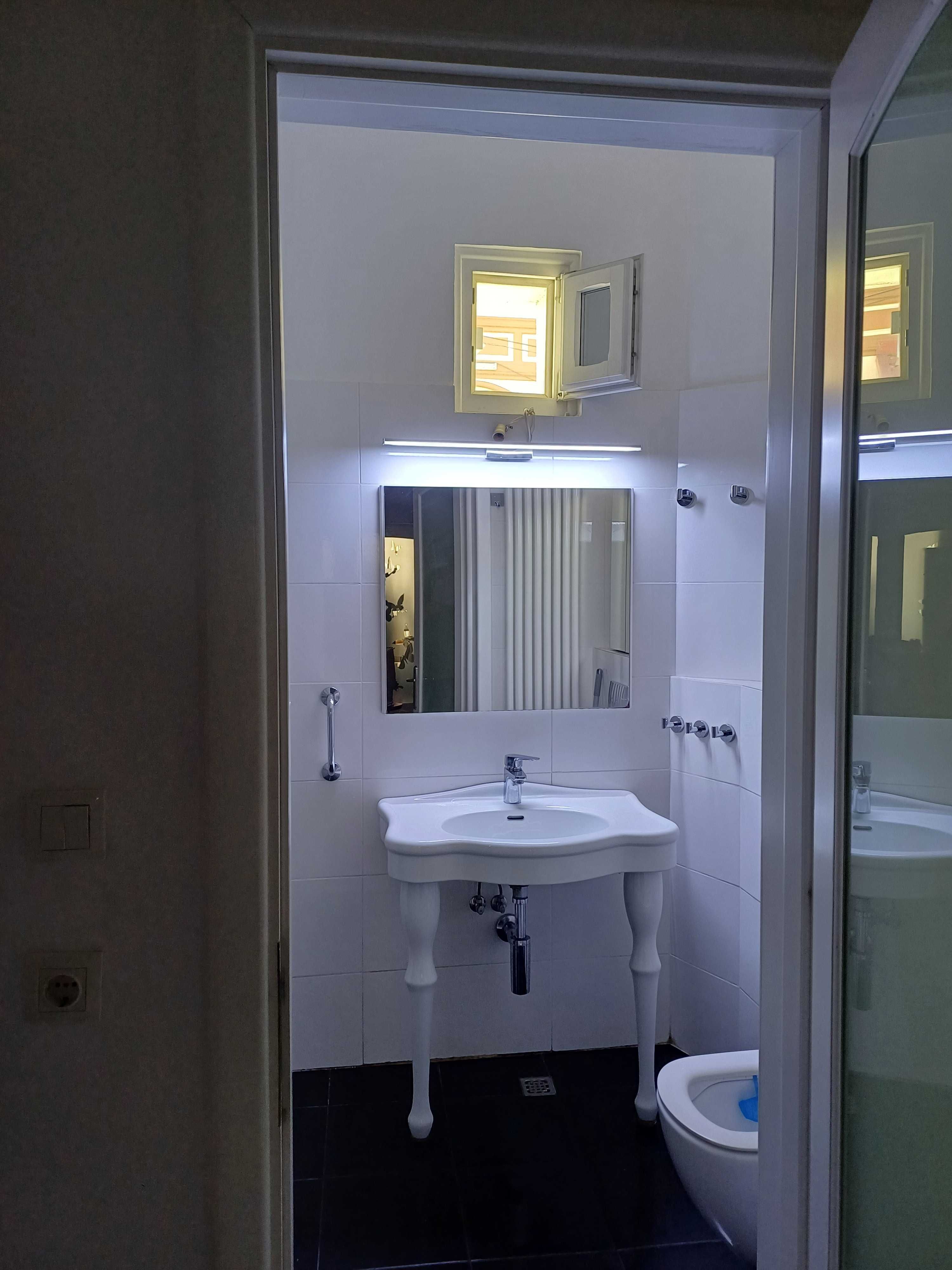 Inchiriez casa 4 camere Craiova zona centrala