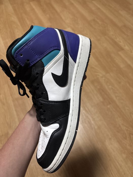 Adidasi nike jordan 1 mid