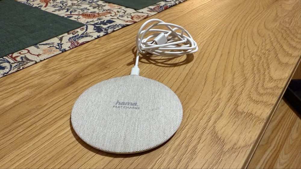 Безжично зарядно Hama