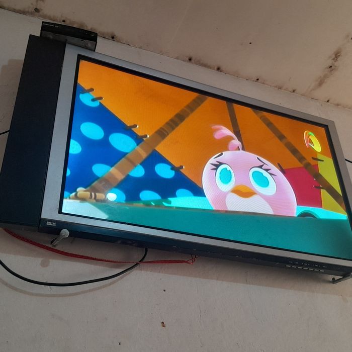 Кареске телевизор