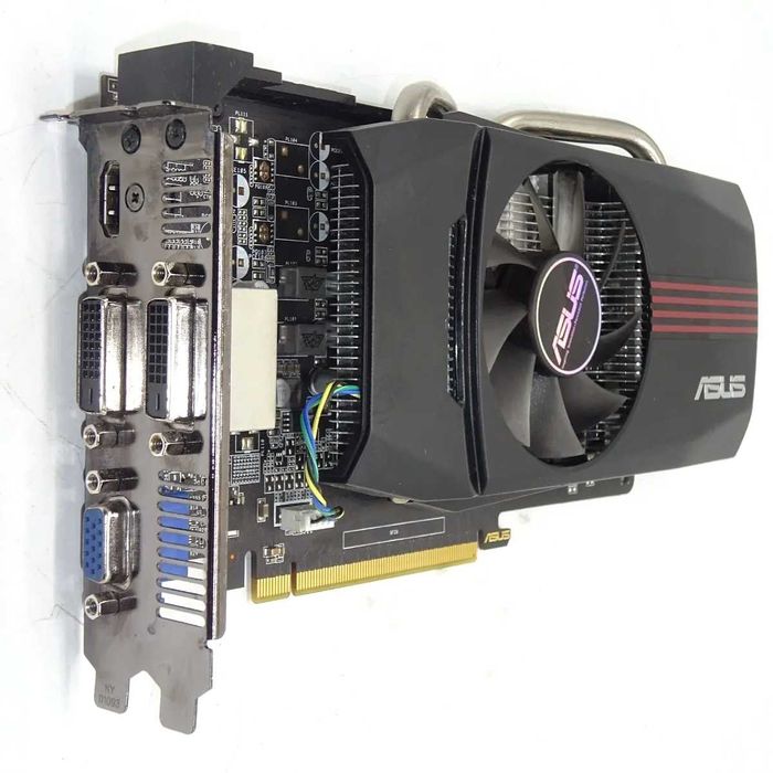 Vand placa video Asus NVIDIA GeForce GTX 650 DirectCU, 1 GB.
