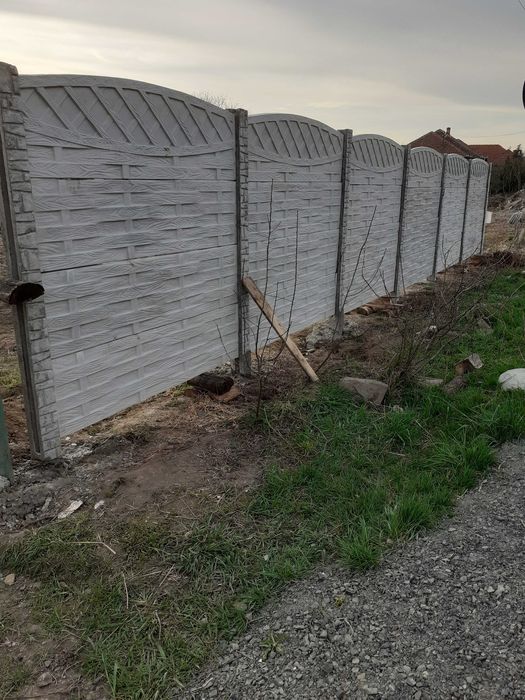 gard din placi de beton